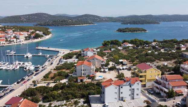 Apartamento de 2 quartos em Tisno - Foto 2