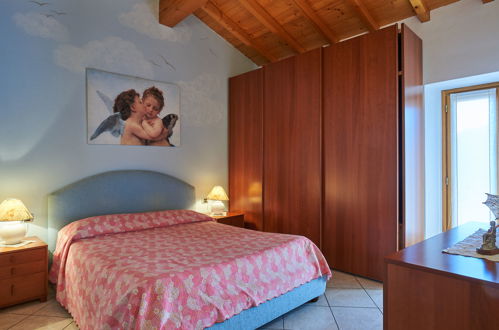 Photo 12 - Maison de 2 chambres à Centro Valle Intelvi avec jardin et vues sur la montagne