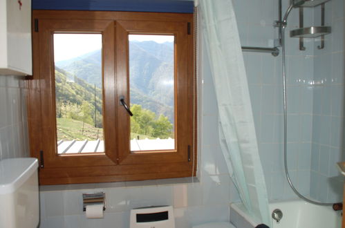 Photo 9 - Maison de 1 chambre à Centovalli avec jardin et vues sur la montagne