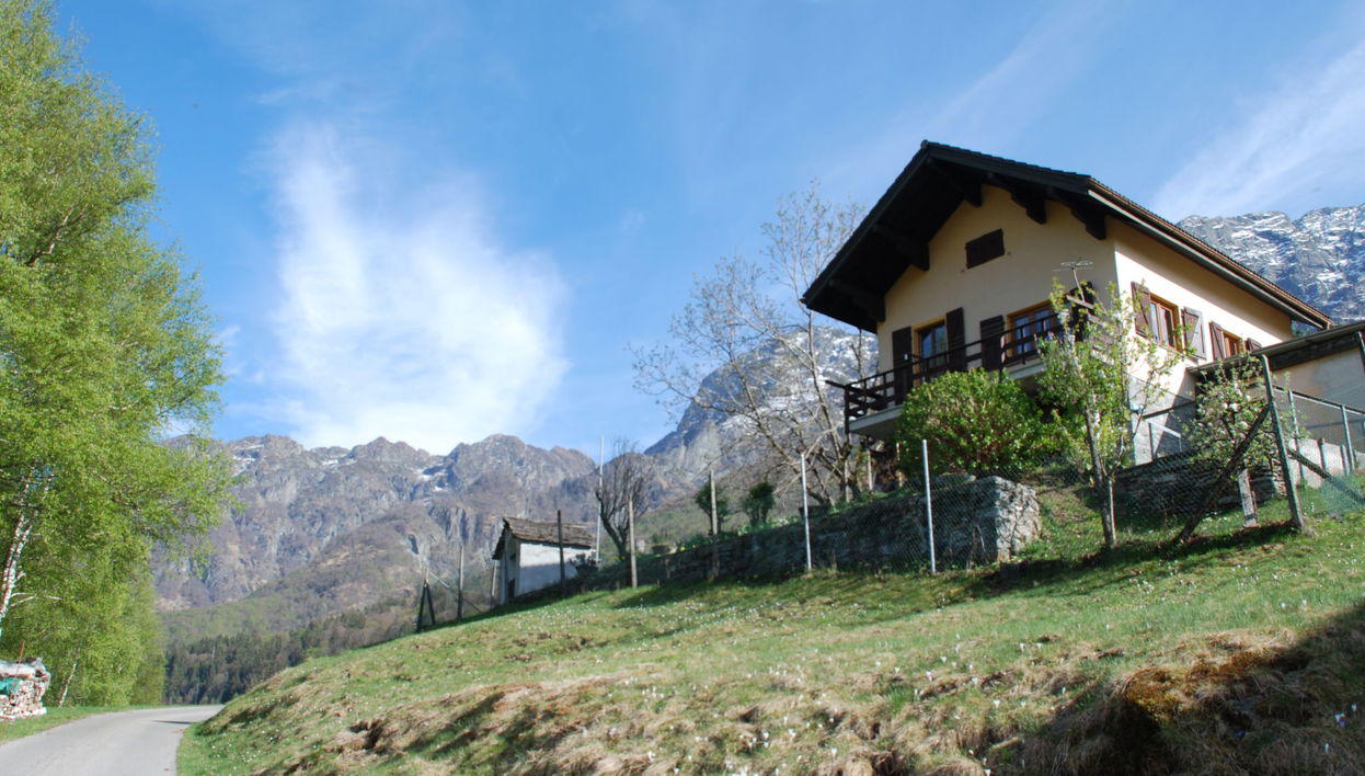 Casa de 2 quartos em Centovalli com jardim e terraço - Foto 1