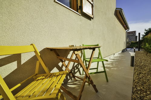 Foto 19 - Casa de 3 quartos em Biograd na Moru com piscina privada e vistas do mar