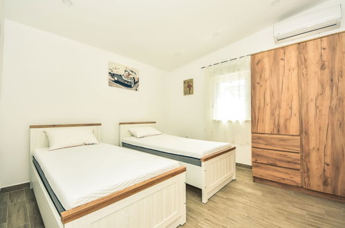 Foto 24 - Casa con 3 camere da letto a Biograd na Moru con piscina privata e terrazza