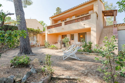 Foto 27 - Casa con 3 camere da letto a Roquebrune-sur-Argens con giardino e vista mare