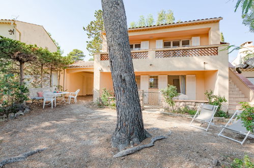 Foto 2 - Casa de 3 quartos em Roquebrune-sur-Argens com jardim e vistas do mar