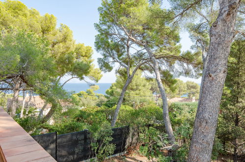 Foto 1 - Casa de 3 habitaciones en Roquebrune-sur-Argens con jardín y vistas al mar