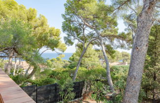 Foto 1 - Casa con 3 camere da letto a Roquebrune-sur-Argens con giardino e vista mare