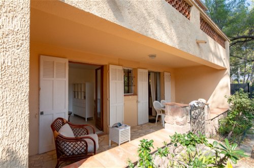 Photo 14 - 3 bedroom House in Roquebrune-sur-Argens with garden and sea view