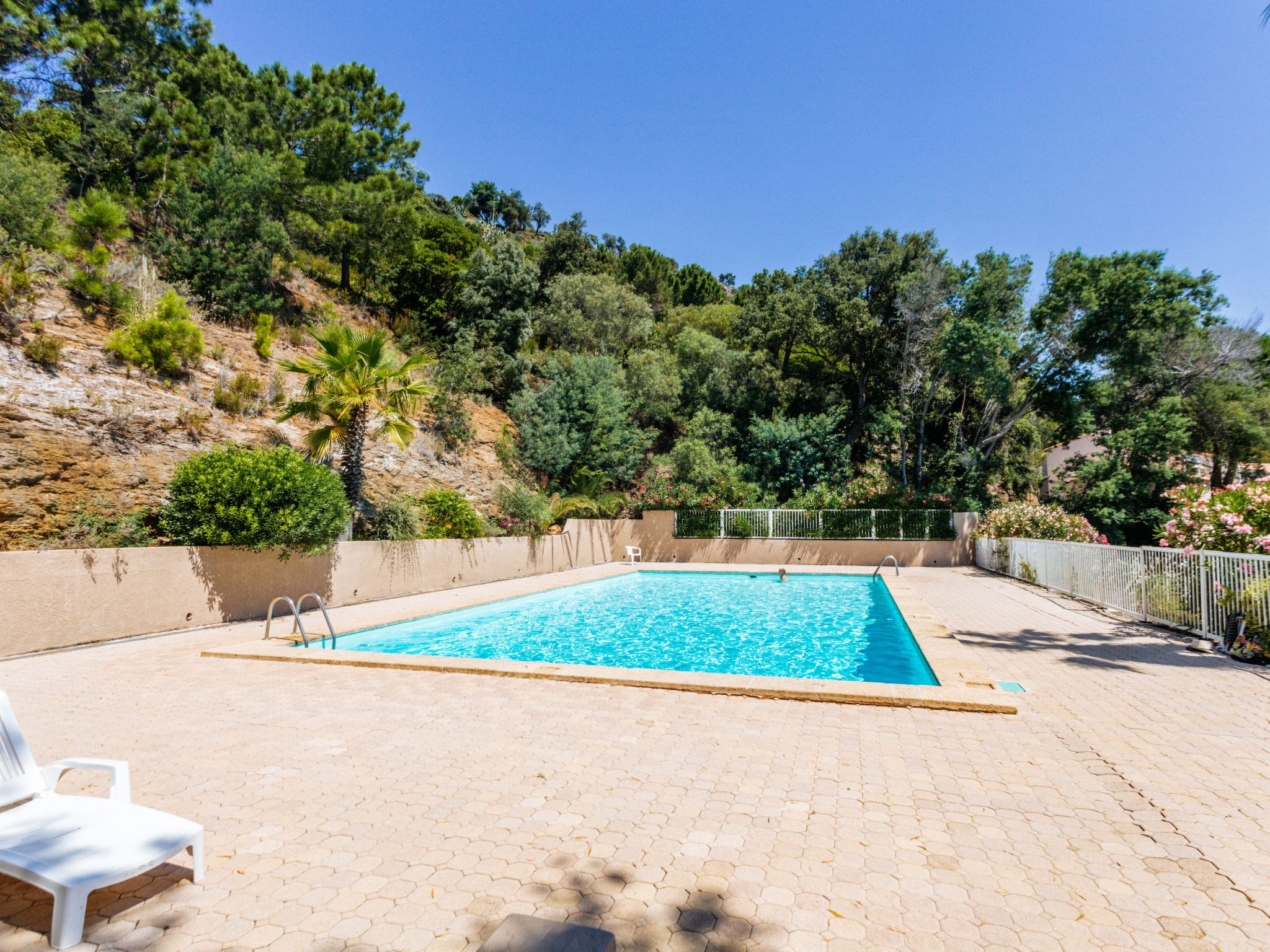 Photo 19 - Appartement de 2 chambres à Rayol-Canadel-sur-Mer avec piscine et vues à la mer