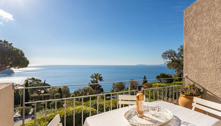 Photo 1 - Appartement de 2 chambres à Rayol-Canadel-sur-Mer avec piscine et vues à la mer