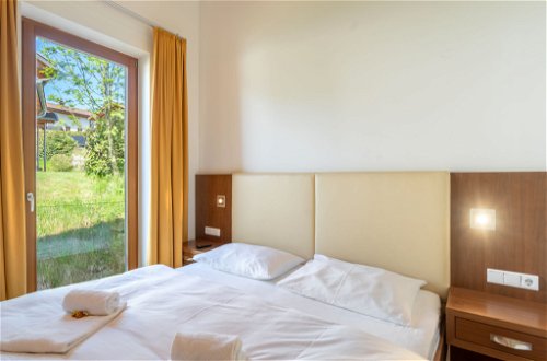 Foto 15 - Appartamento con 3 camere da letto a Piesendorf con terrazza e vista sulle montagne