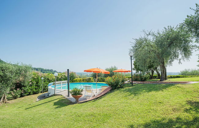 Casa de 7 quartos em Massarosa com piscina privada e jardim - Foto 49