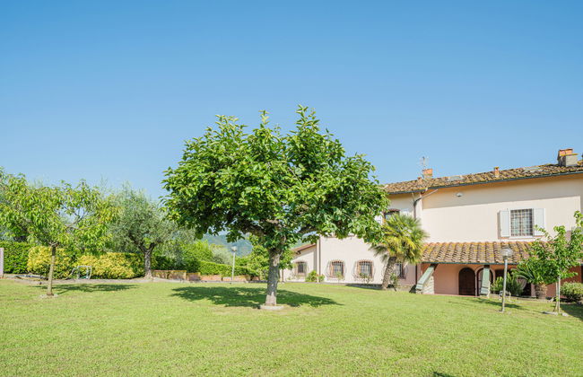 Casa de 7 quartos em Massarosa com piscina privada e jardim - Foto 26