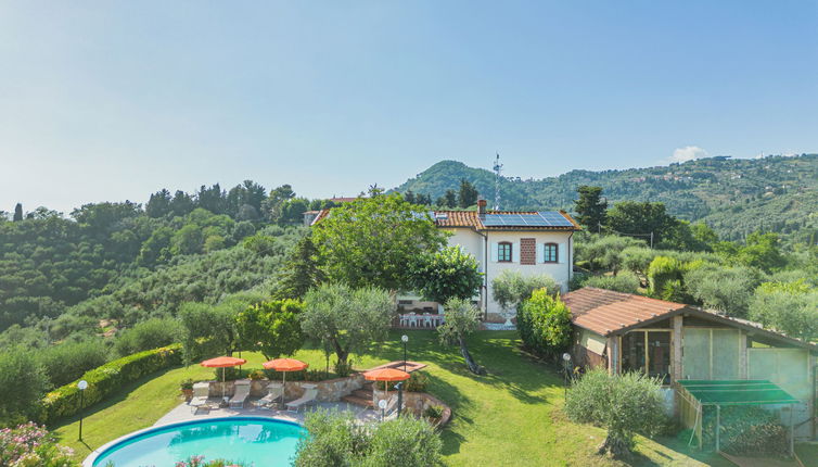 Foto 1 - Casa con 6 camere da letto a Massarosa con piscina privata e vista mare