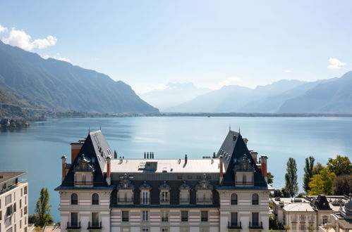 Foto 36 - Appartamento con 4 camere da letto a Montreux con piscina e giardino