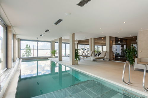 Foto 31 - Apartamento de 4 quartos em Montreux com piscina e jardim