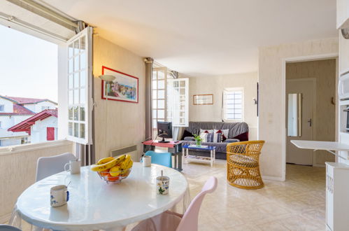 Foto 10 - Apartment mit 1 Schlafzimmer in Saint-Jean-de-Luz mit blick aufs meer