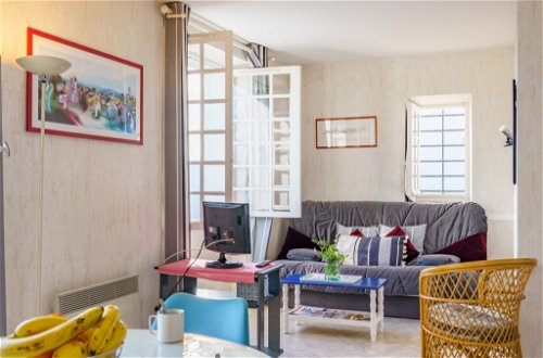 Foto 9 - Apartment mit 1 Schlafzimmer in Saint-Jean-de-Luz mit blick aufs meer