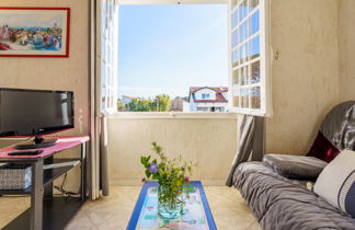 Foto 2 - Apartment mit 1 Schlafzimmer in Saint-Jean-de-Luz mit blick aufs meer