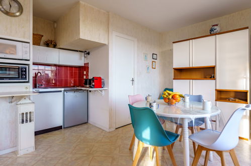 Foto 13 - Apartamento de 1 habitación en Saint-Jean-de-Luz con vistas al mar