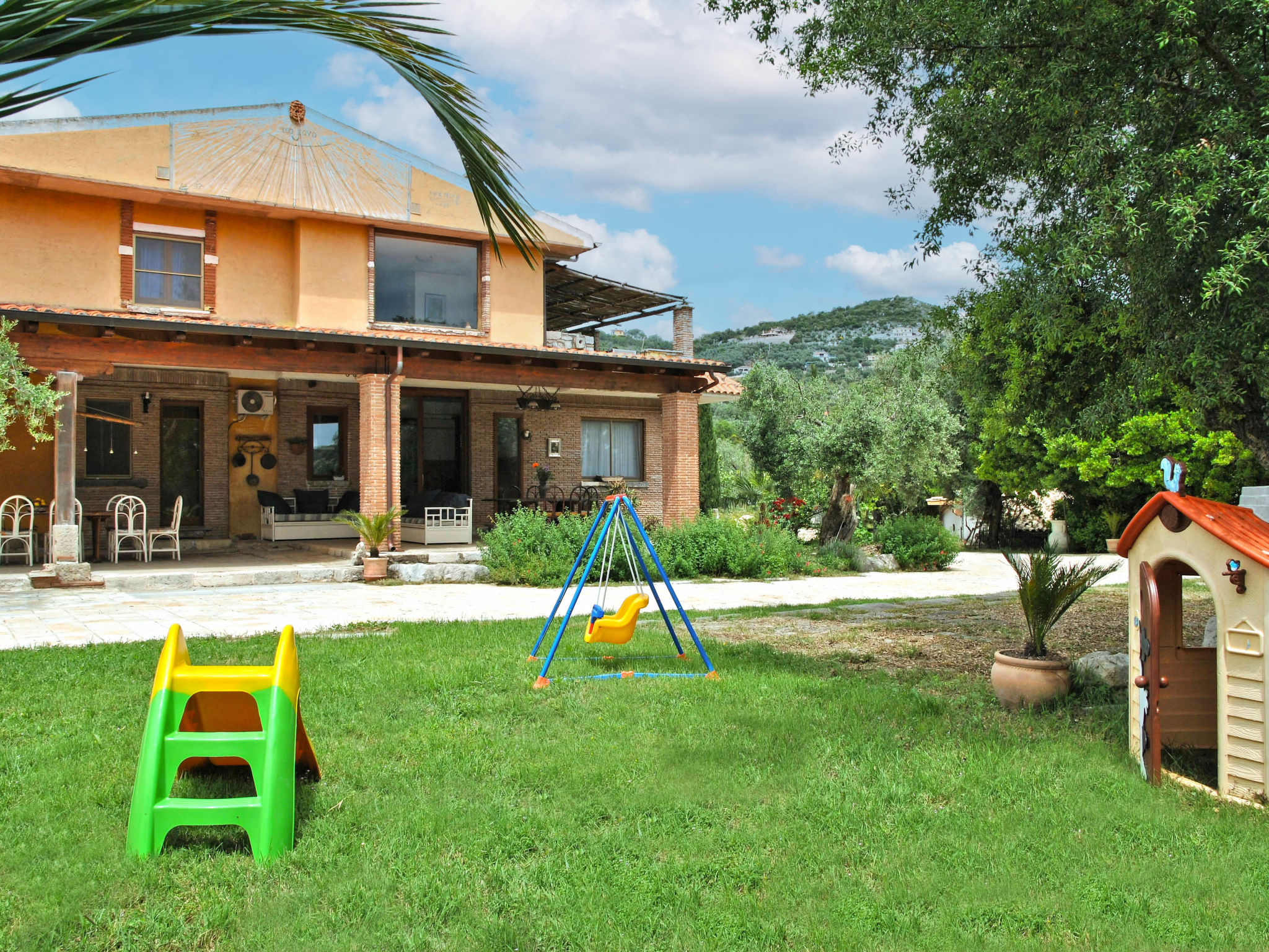 Foto 4 - Casa de 7 quartos em Itri com piscina privada e jardim