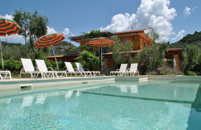 Casa de 7 quartos em Itri com piscina privada e jardim - Foto 3