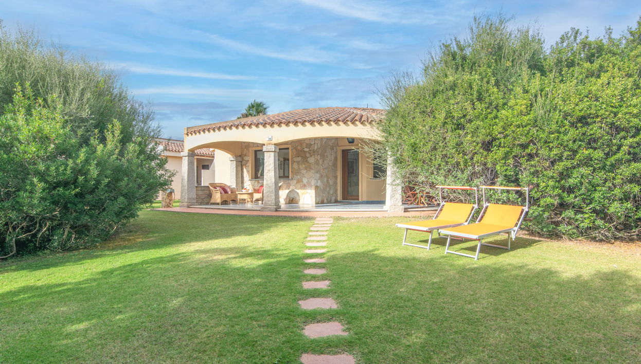 Casa de 4 quartos em Muravera com jardim e terraço - Foto 1