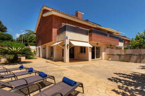 Foto 3 - Casa de 4 habitaciones en Lloret de Mar con piscina y jardín