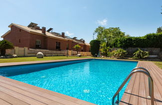 Foto 1 - Casa de 3 quartos em Lloret de Mar com piscina e jardim