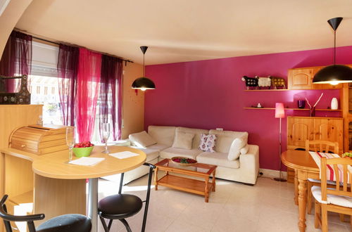 Photo 3 - 2 bedroom Apartment in Mont-roig del Camp with swimming pool and garden