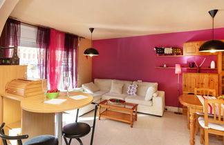 Photo 3 - 2 bedroom Apartment in Mont-roig del Camp with swimming pool and garden