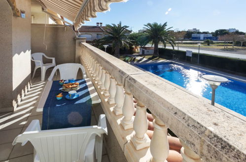 Photo 17 - 2 bedroom Apartment in Mont-roig del Camp with swimming pool and garden