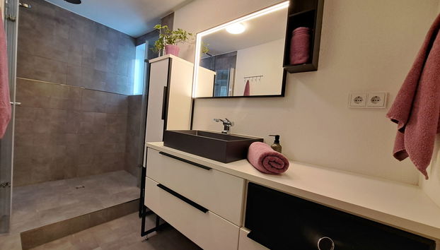 Apartamento de 2 quartos em Bad Häring com jardim e terraço - Foto 3