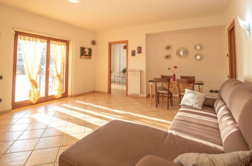 Foto 6 - Apartamento de 3 quartos em Formia com jardim e terraço