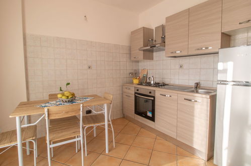 Foto 9 - Apartamento de 3 quartos em Formia com jardim e terraço