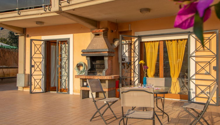 Photo 1 - Appartement de 3 chambres à Formia avec terrasse et vues à la mer