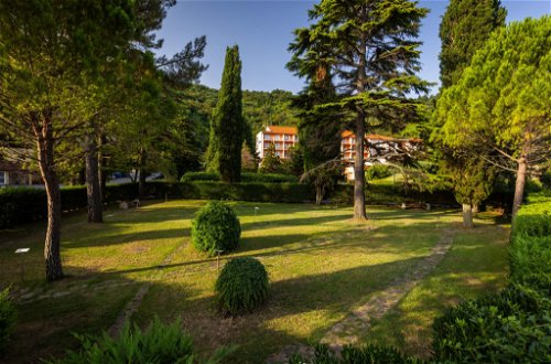Foto 37 - Appartamento con 2 camere da letto a Pirano con piscina e giardino