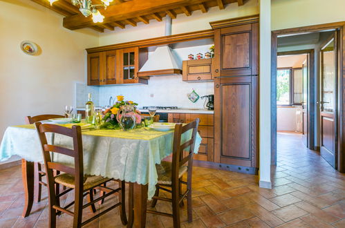 Photo 12 - Maison de 1 chambre à San Vincenzo avec piscine et jardin