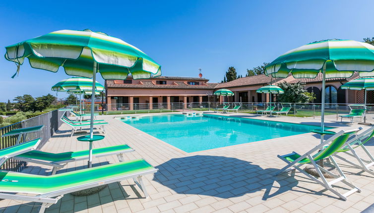 Photo 1 - Maison de 2 chambres à San Vincenzo avec piscine et jardin