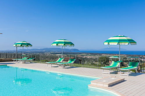 Foto 33 - Casa de 1 habitación en San Vincenzo con piscina y vistas al mar