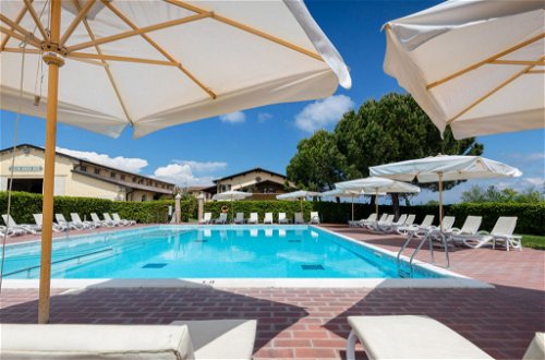 Foto 1 - Appartamento con 2 camere da letto a Desenzano del Garda con piscina e vista sulle montagne