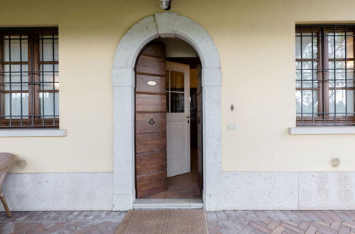 Foto 12 - Apartamento de 2 quartos em Desenzano del Garda com piscina e jardim