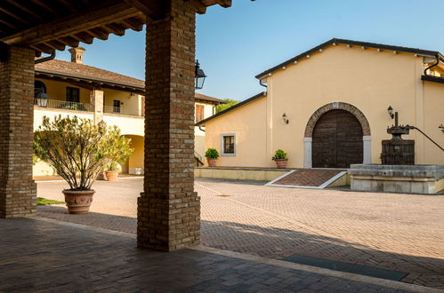 Foto 44 - Appartamento con 1 camera da letto a Desenzano del Garda con piscina e vista sulle montagne