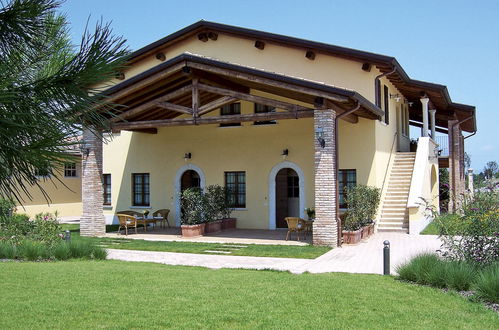 Foto 39 - Apartamento de 2 quartos em Desenzano del Garda com piscina e jardim