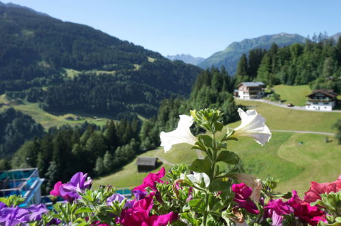 Foto 19 - Appartamento con 2 camere da letto a Bartholomäberg con terrazza e vista sulle montagne