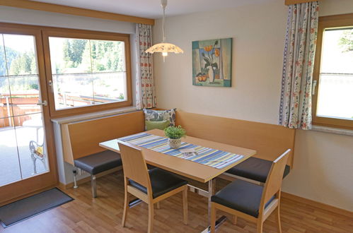 Photo 3 - 2 bedroom Apartment in Bartholomäberg with garden and terrace