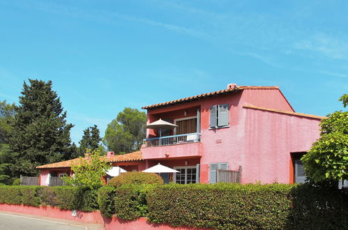 Foto 11 - Apartamento de 1 habitación en Saint-Raphaël con piscina y jardín