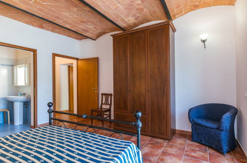 Foto 20 - Appartamento con 3 camere da letto a Rosignano Marittimo con piscina e vista mare