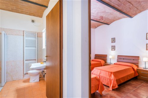 Foto 18 - Apartamento de 3 habitaciones en Rosignano Marittimo con piscina y vistas al mar