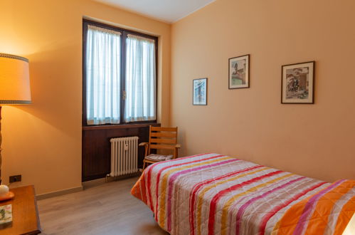 Foto 22 - Apartment mit 3 Schlafzimmern in Laveno Mombello mit blick auf die berge