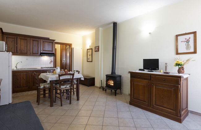 Appartement de 2 chambres à Vendone avec jardin - Photo 8